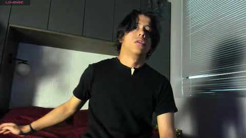 Snapshot of labrinthteasing chatting on 10.27.25 labrinthteasing online show from 10.27.25