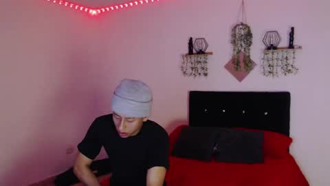 labrinthteasing online show from 04.16.26