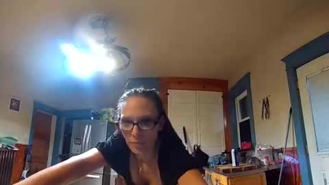 Snapshot of lacedinleather chatting on 11.08.25 LacedInLeather online show from 11.08.25