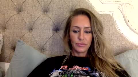 Snapshot of laceylayne96 chatting on 05.22.26 laceylayne96 online show from 05.22.26