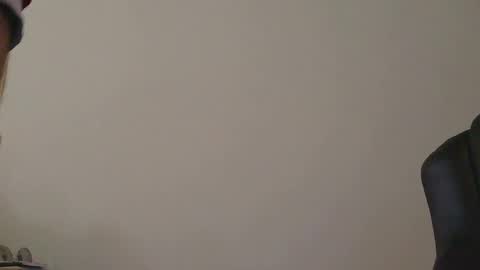 Snapshot of laceylord chatting on 09.10.25 LaceyLord online show from 09.10.25