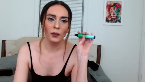 Lacey Phoenix online show from 12.09.24