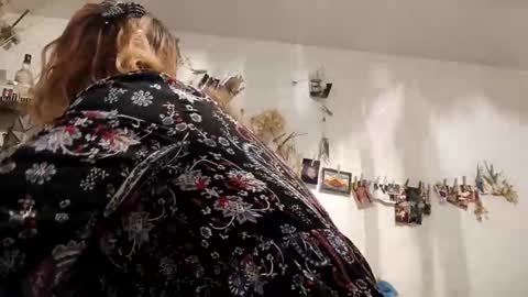 Snapshot of lacybell chatting on 11.01.25 lacybell online show from 11.01.25