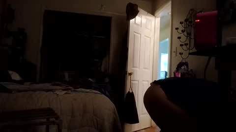 Snapshot of lacybell chatting on 11.12.25 lacybell online show from 11.12.25