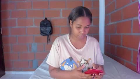 Snapshot of ladahear_ chatting on 02.08.25 Akyra online show from 02.08.25