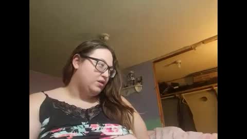 Laddybuggie27 online show from 02.25.25