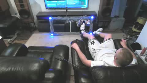 Hectic online show from 10.14.25