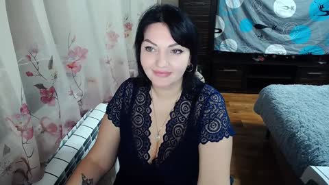 lady_boom_ online show from 12.18.24
