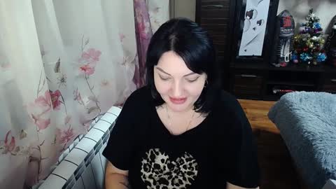 lady_boom_ online show from 12.22.24
