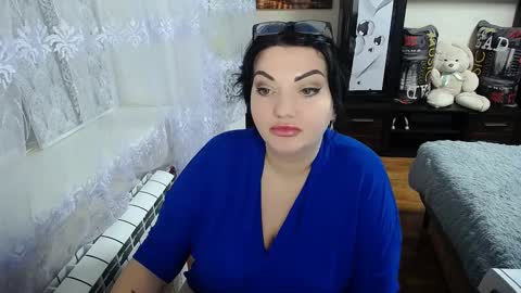 lady_boom_ online show from 02.15.25