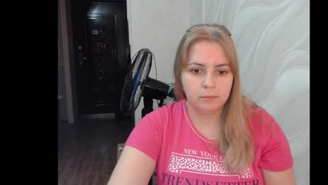 lady cute cat29 online show from 01.18.25