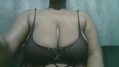 lady_dearra online show from 09.15.25