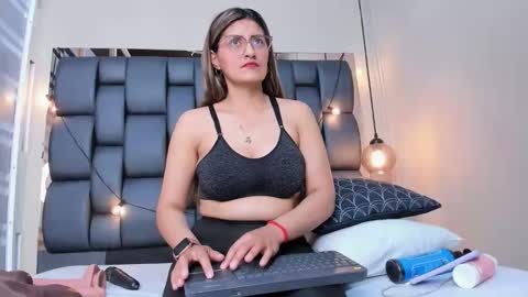LADY  online show from 09.21.25