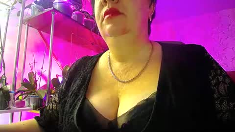 Lady Gloria online show from 12.02.24