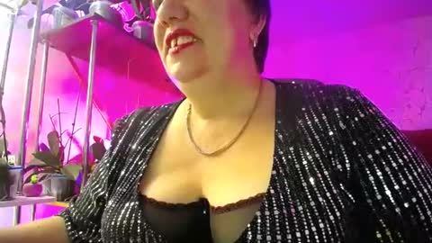 Lady Gloria online show from 12.07.24