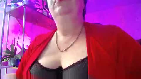 Lady Gloria online show from 12.23.24