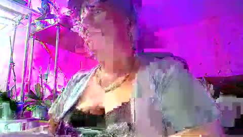 Lady Gloria online show from 12.24.24