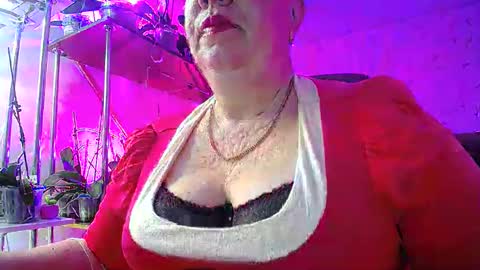 Lady Gloria online show from 12.29.24
