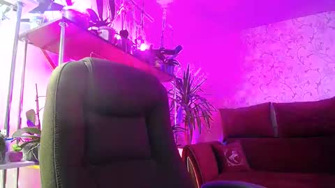 Lady Gloria online show from 01.04.25