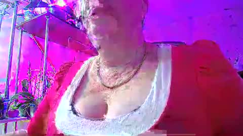 Lady Gloria online show from 01.06.25
