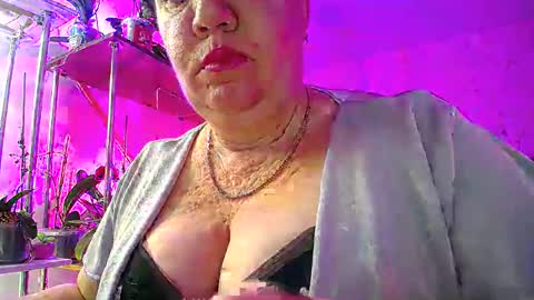 Lady Gloria online show from 01.24.25