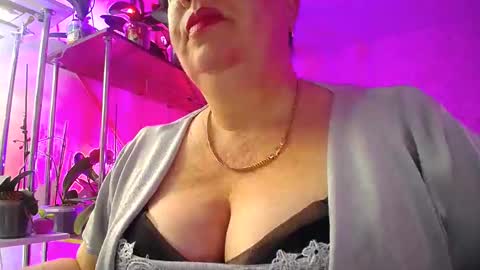 Lady Gloria online show from 01.26.25