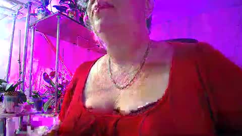 Lady Gloria online show from 01.28.25