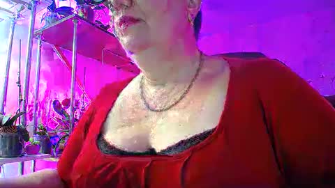 Lady Gloria online show from 01.31.25