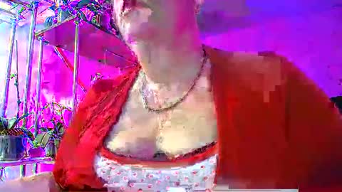 Lady Gloria online show from 02.17.25