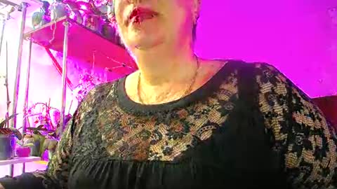 Lady Gloria online show from 02.22.25
