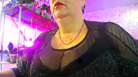 Snapshot of lady_gloria chatting on 05.19.26 Lady Gloria online show from 05.19.26