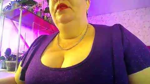 Snapshot of lady_gloria chatting on 05.26.26 Lady Gloria online show from 05.26.26