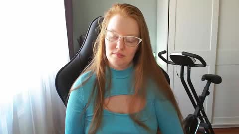 Snapshot of lady_inari chatting on 04.09.26 Angelika online show from 04.09.26