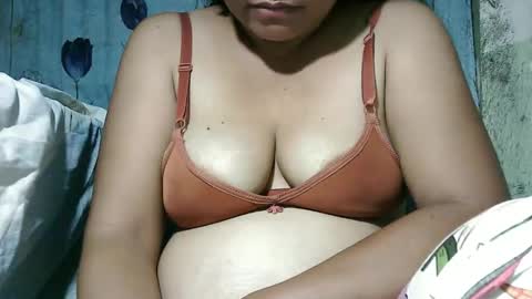 lady_love063 online show from 01.18.26