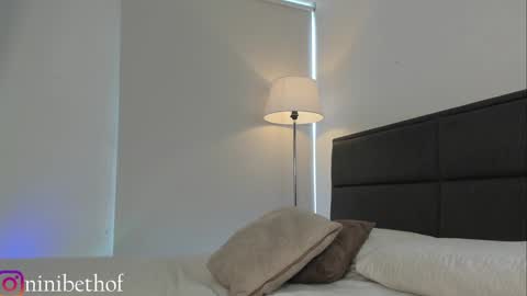    700  1300 -5 online show from 12.09.24