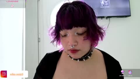 Snapshot of lady_noize chatting on 05.11.26 Lady online show from 05.11.26