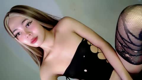 Ella online show from 12.26.24