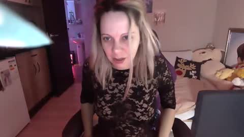 lady_smile69 online show from 02.16.25