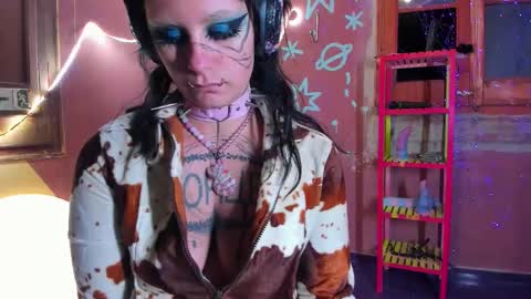 Mia online show from 11.07.25