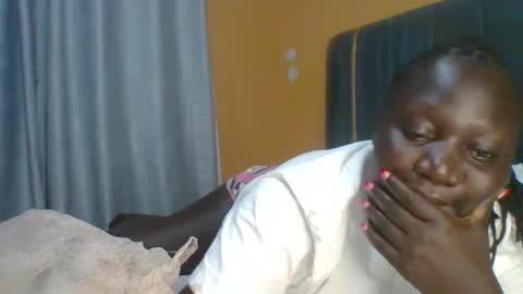 Snapshot of ladyblossoms19 chatting on 01.17.26 lindah32 online show from 01.17.26