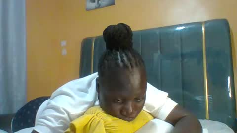 Snapshot of ladyblossoms19 chatting on 02.18.26 lindah32 online show from 02.18.26