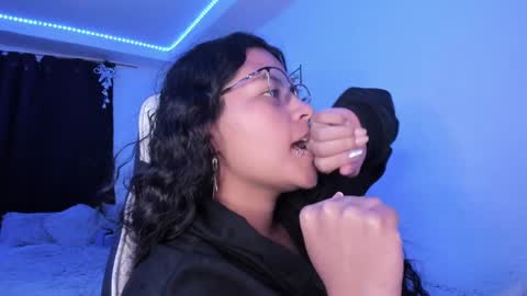  Lady  online show from 12.22.24
