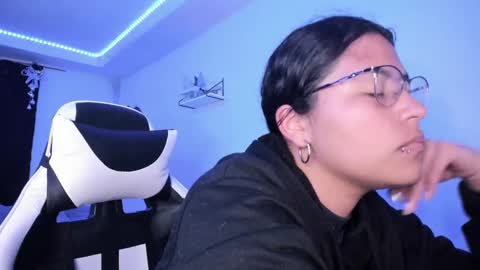  Lady  online show from 12.23.24