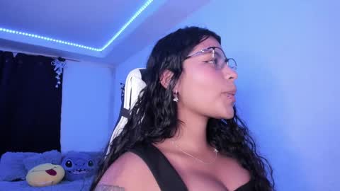  Lady  online show from 12.25.24