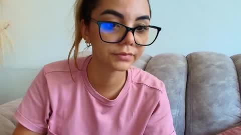 Hello im lady nice to meet you  online show from 05.13.26