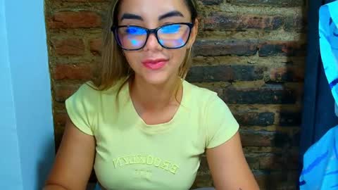 Hello im lady nice to meet you  online show from 05.28.26