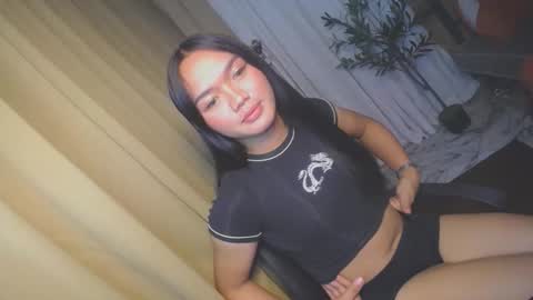 Snapshot of ladyhermosa69 chatting on 10.04.25 hermosa online show from 10.04.25