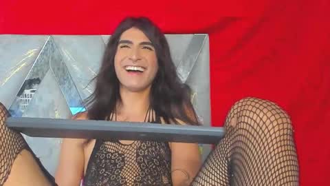 Snapshot of ladys_horny chatting on 10.14.25 Camila y Ashley online show from 10.14.25