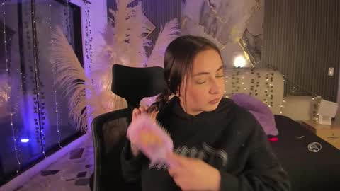 Lady  online show from 02.25.26