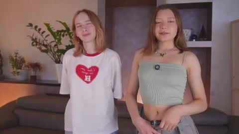 laelneizer online show from 06.20.26